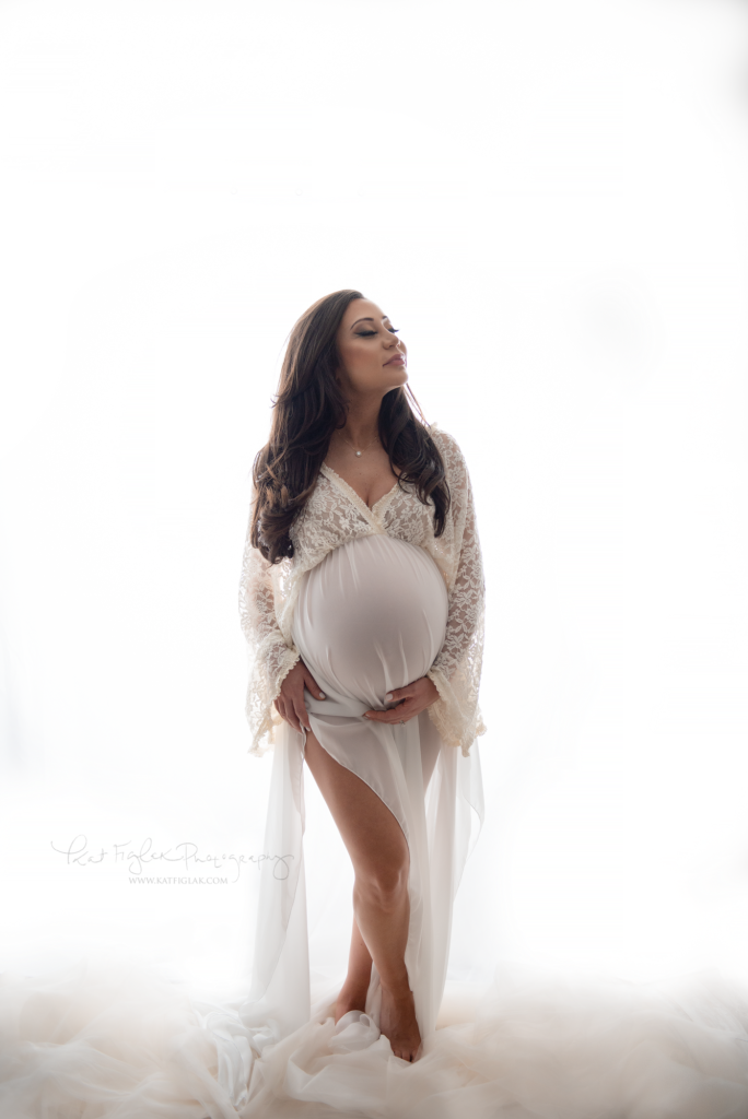 pregnant mom wearing mii-estillo prauge boho gown 