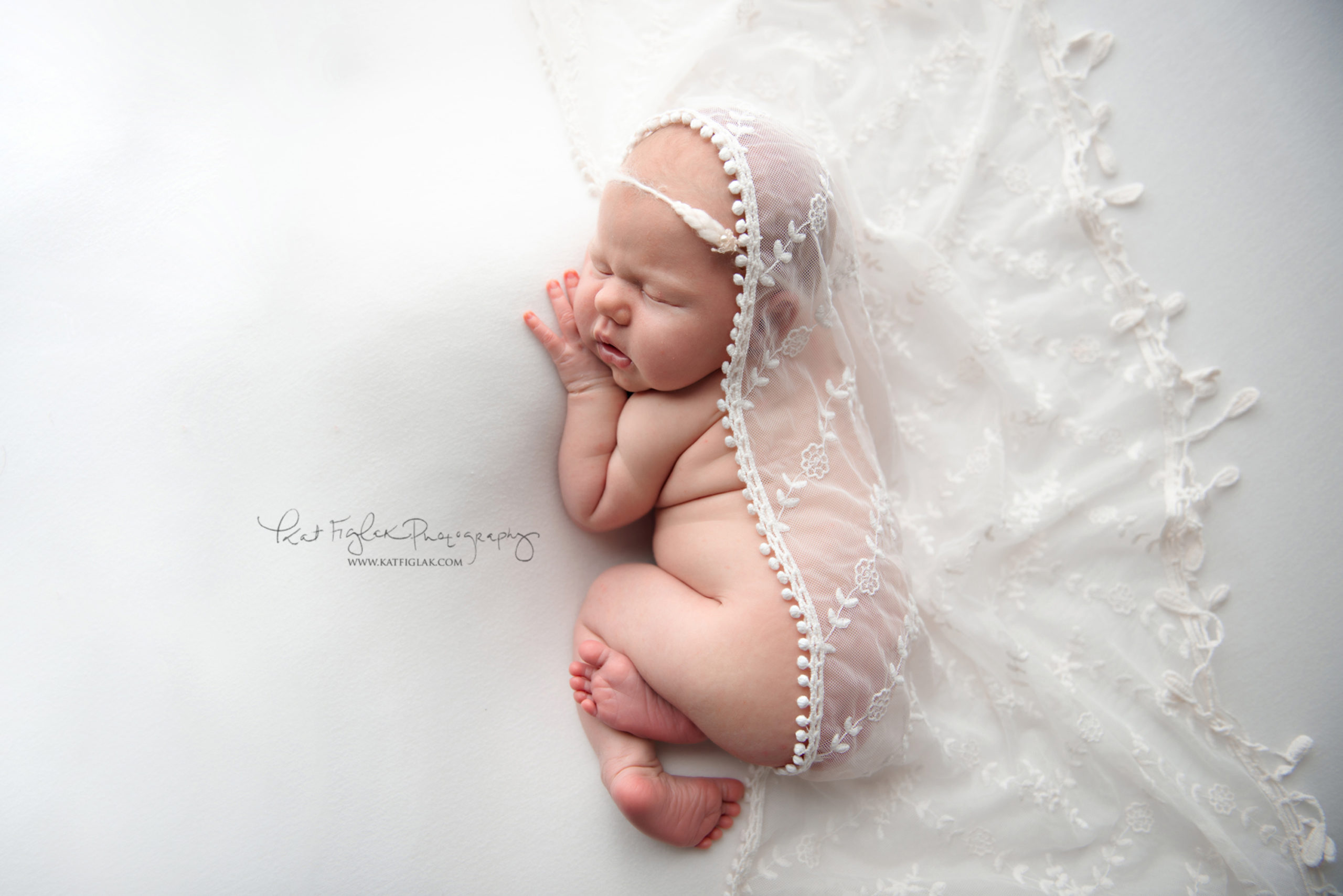 Tiny Baby Girl ~ 14 days {Metro Detroit Newborn Photography} - Showit Blog
